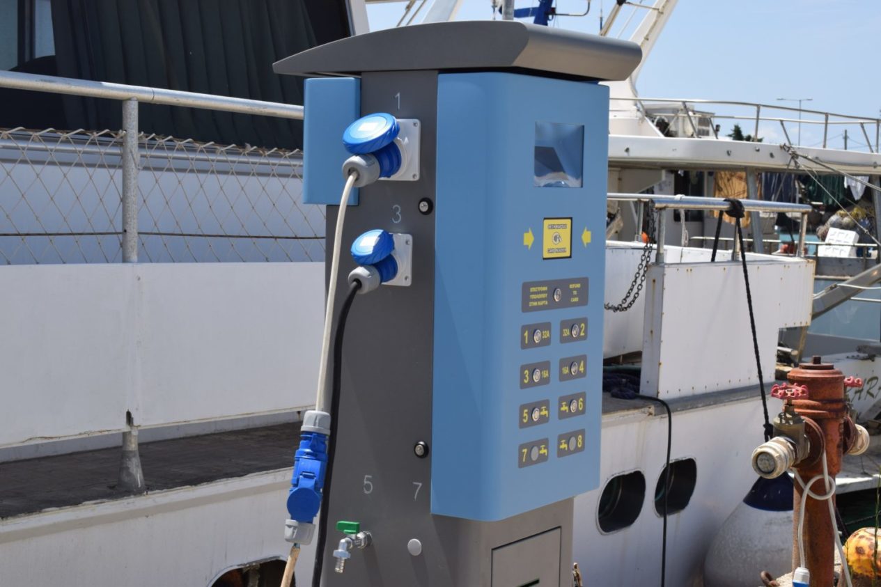 Στο λιμάνι της Κυλλήνης: «Smart Port» με εγκατάσταση Μονάδων Παροχής Ρεύματος και Νερού (Pillar)