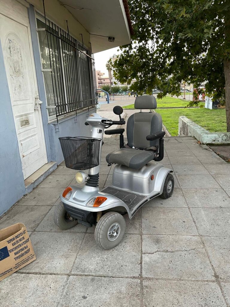 ΔΗΜΟΣ ΠΥΡΓΟΥ: Δωρεά μηχανοκίνητου αναπηρικού αμαξιδίου