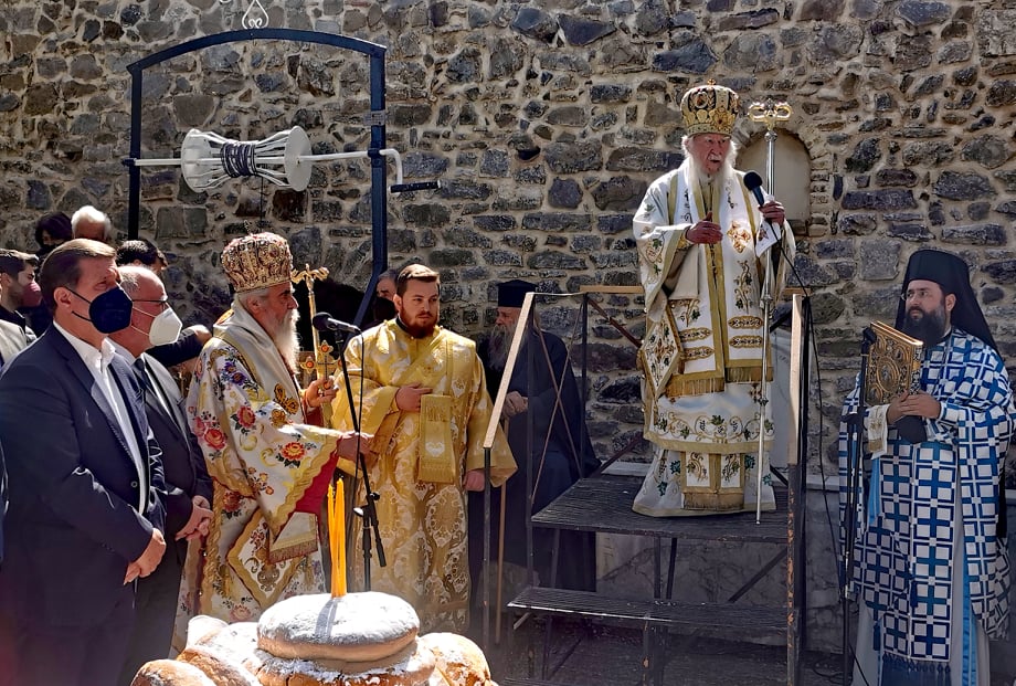Ο φιλάγιος λαός της Ηλείας και της Αχαΐας, τίμησε τον Άγιο Νικόλαο στα Σπάτα (photos)